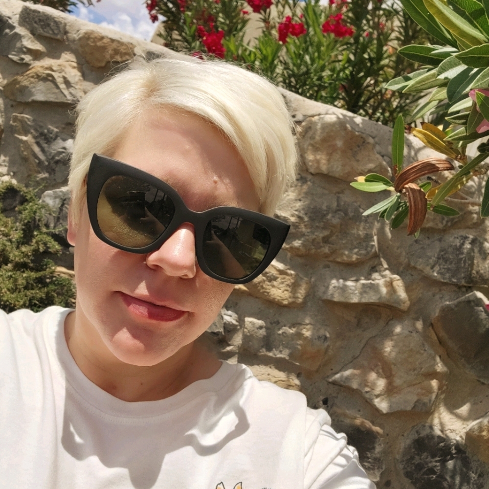 Meet your Posher, Heather